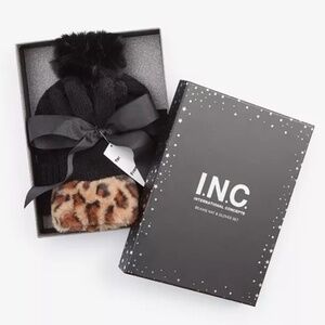 INC International Concepts 
Leopard Fur Gloves Beanie Set Gift Box